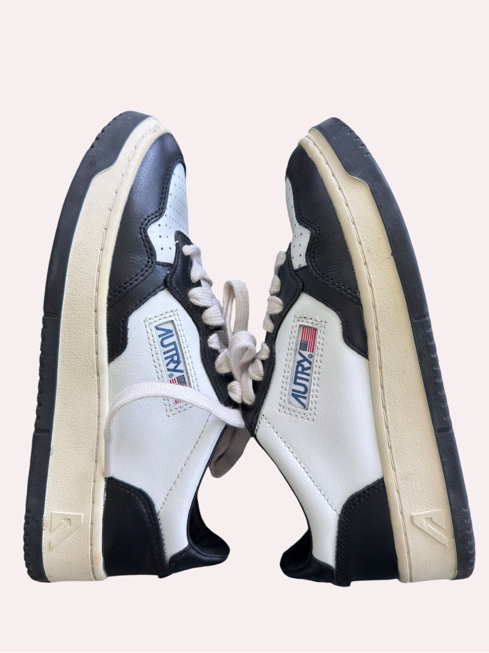 Autry Medalist Low Bicolor Sneakers White & Black Leather Size 36